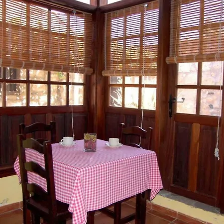 Holiday Casa Rural La Venta El Aljibe גרנדילה דה אבונה